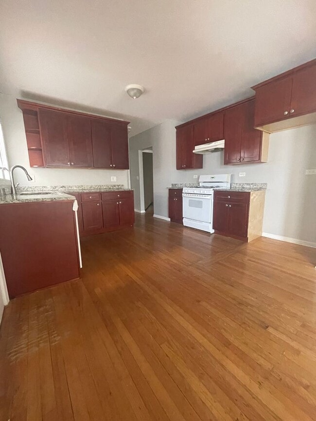 Photo - Beautiful 3 Bedroom house for Rent in Calumet City, IL AVAILABLE NOW!!