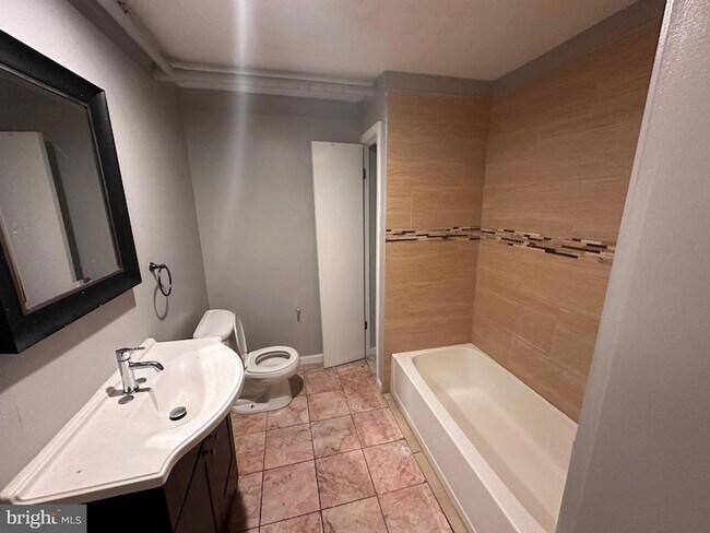 Photo - 1302 W Cumberland St Unit 2F