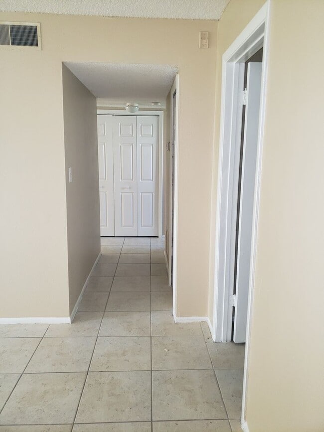 Photo - Nice and Spacious Condo 2Bed/1Bath