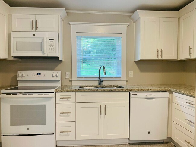 Photo - Wow! Grant Park Location! 3 bed, 2 bath, h...