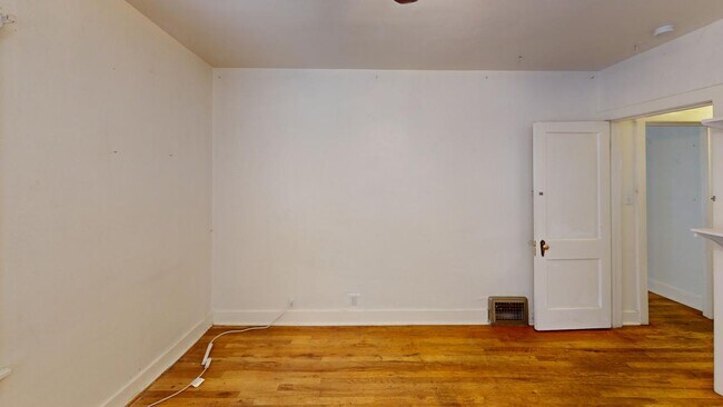 Photo - 3661 Iris Ave