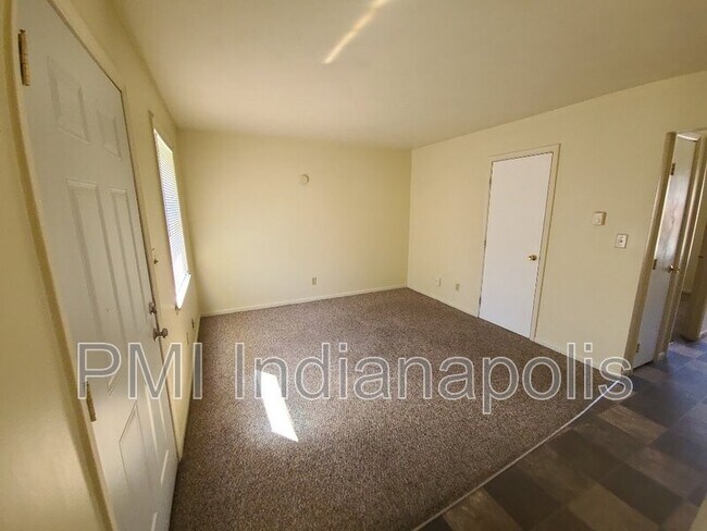 Photo - 122 W William Dr Unit J