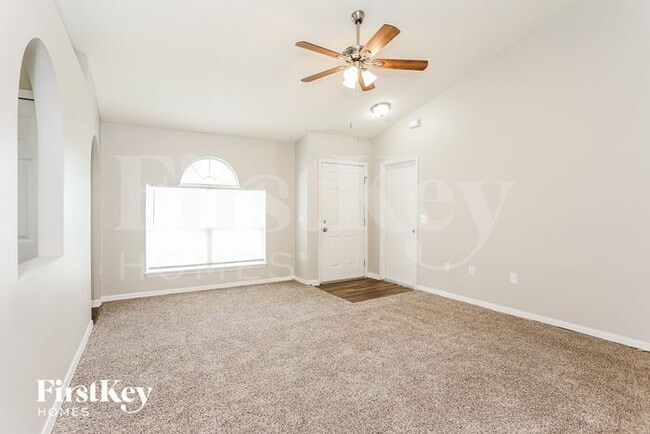 Photo - 8408 Oak Crossing Dr W