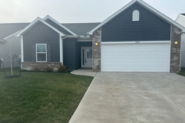 Building Photo - Modern 3B/2B home located in South Lafayet...