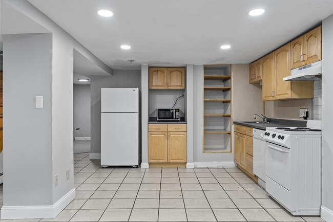 Photo - 110 W 3rd St Unit 1