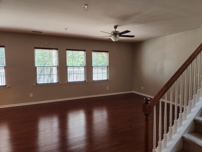 Photo - 4486 Haddington Dr