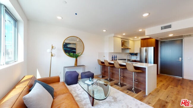 Photo - 1143 Glenville Dr Unidad 502