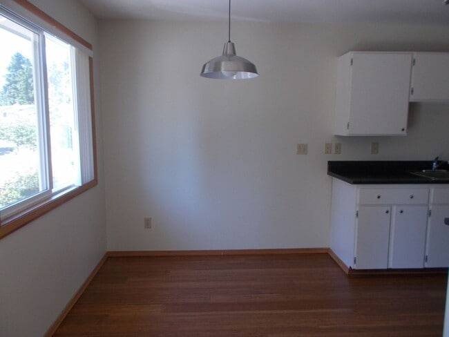 Photo - 2BR 1 BA Kirkland Condo! Finn Hill/Juanita Area!
