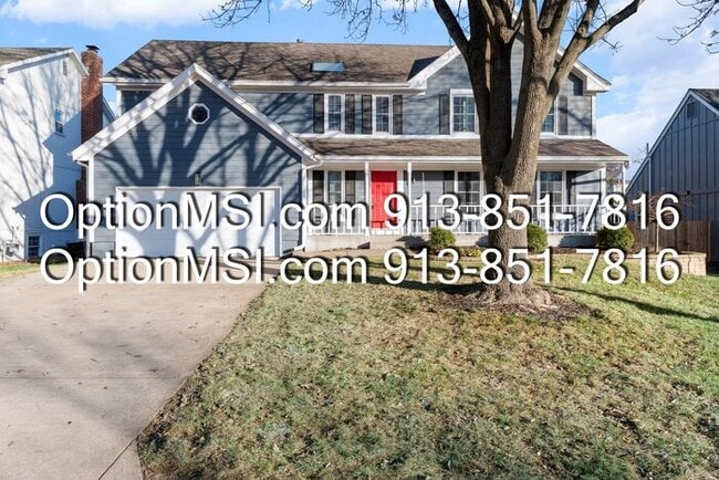 Building Photo - Welcome home to this charming two-story in South Woods subdivision