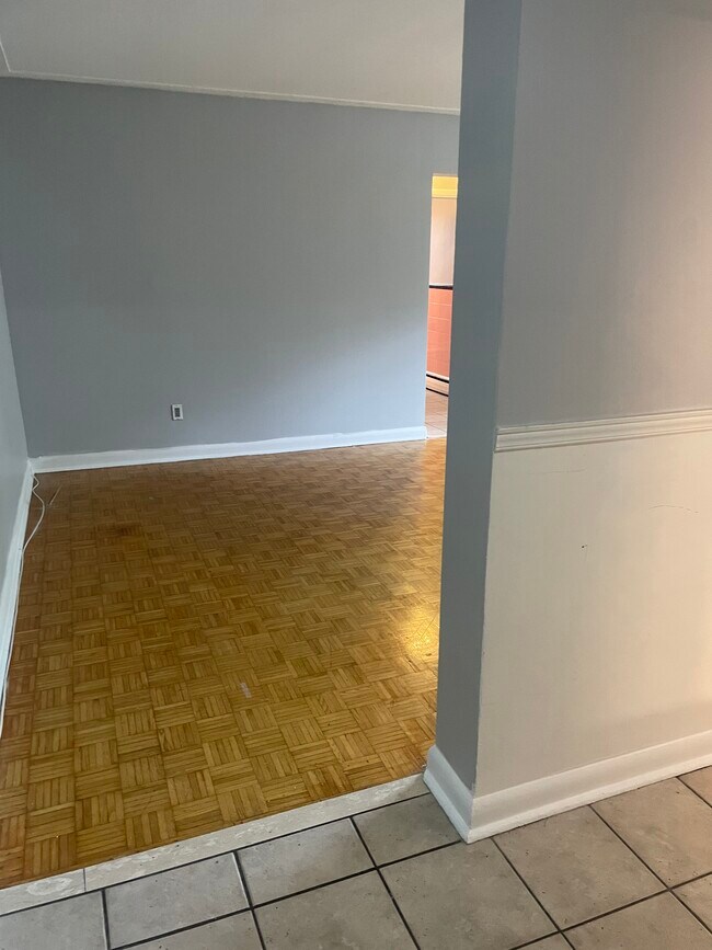 Photo - 332 Guelph Line Unit 6