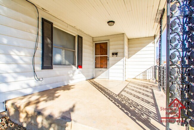 Photo - 2524 Prentice NW