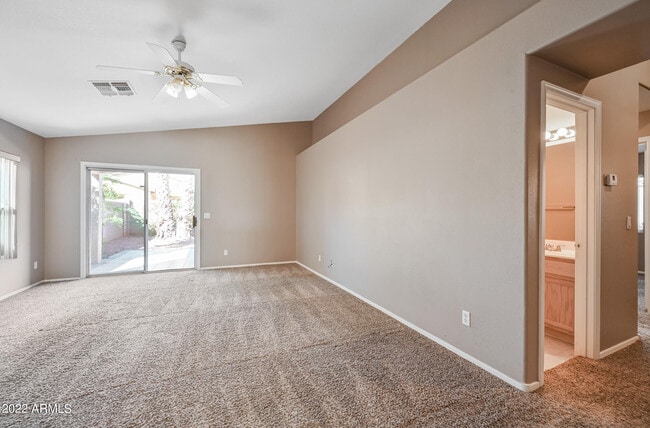 Photo - 858 E Monterey St