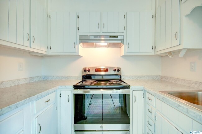 Photo - 2225 Golf Rd SW