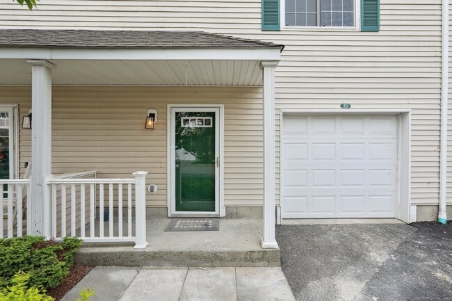 Photo - 14 South St Unit 20