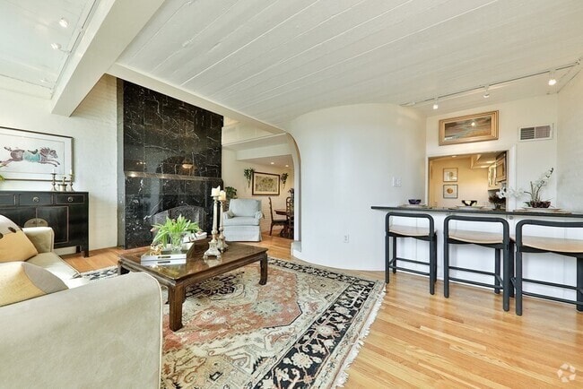Building Photo - 124 Beacon St Unit 6F Rental