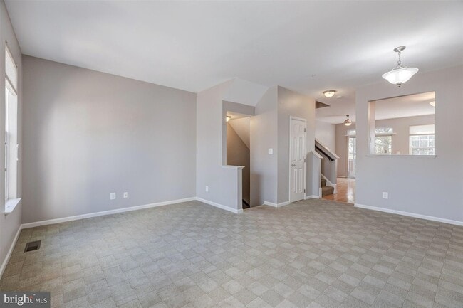 Photo - 5140 Donovan Dr