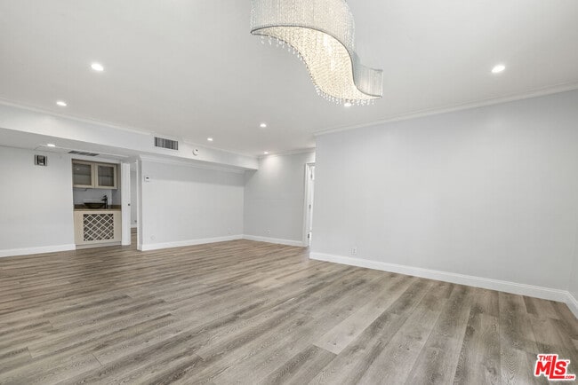 Photo - 423 Rexford Dr Unit 106