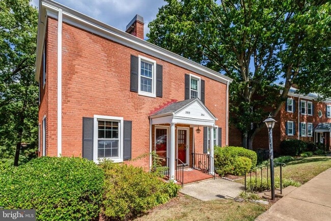 Building Photo - 2939 S Dinwiddie St Rental