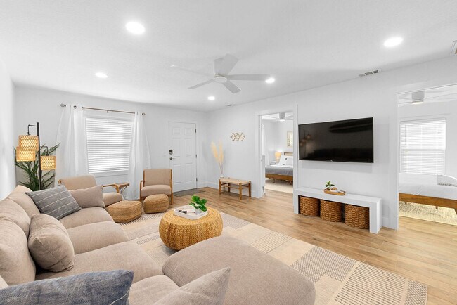 Photo - 106 11th St Unit ID1281974P