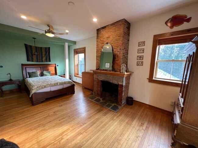 410 Old Montague Rd