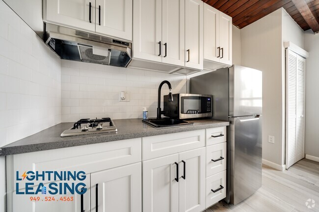 Building Photo - 1866 Cordova St Unit 202D Rental
