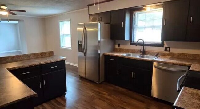 Photo - 40 Edgehill Dr