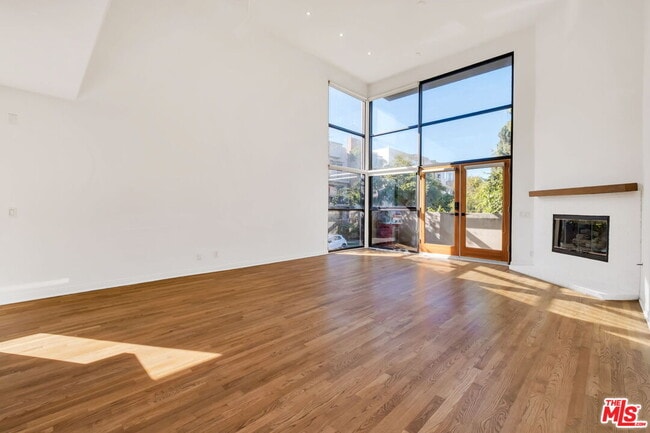 Photo - 9917 Tabor St Unit 3