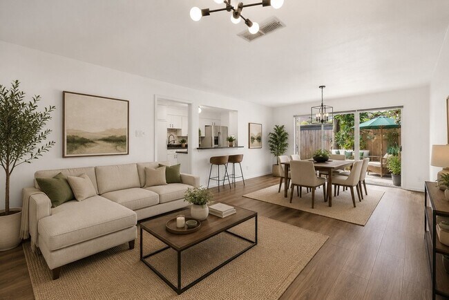 836 Wax Myrtle Ln