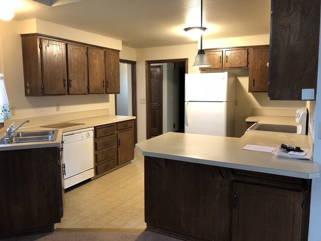Photo - 1150 NW Sunnywood Ct