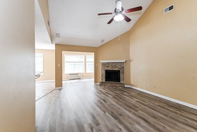 Photo - 994 Painted Desert Ln