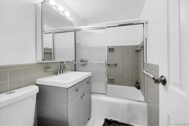 Photo - 6 Fordham Hill Oval Unit 6A