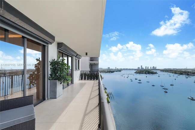 1000 Venetian Way Unidad 1902