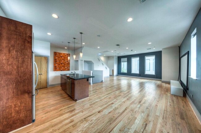 Photo - 2310 Union St Unit A