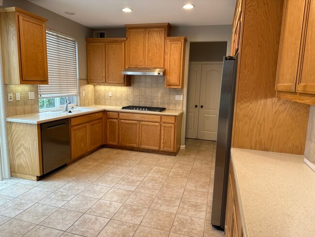 Photo - 2449 Milford Dr