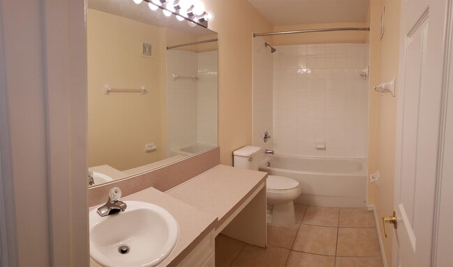 Photo - 2807 Fan Palm Dr