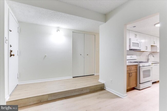 Photo - 11823 Breton Ct Unit 2B