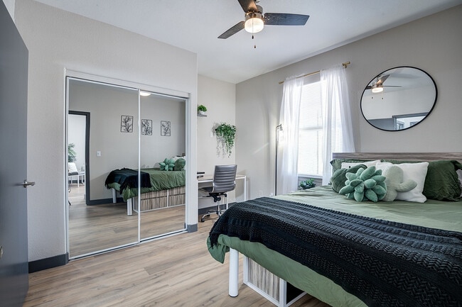 Gateway at Tempe - Lease by the bed