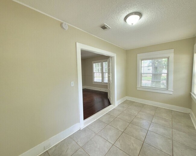 Photo - 217 Brandywine Rd