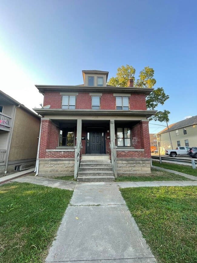 Building Photo - 194 E 14th Ave Unit A