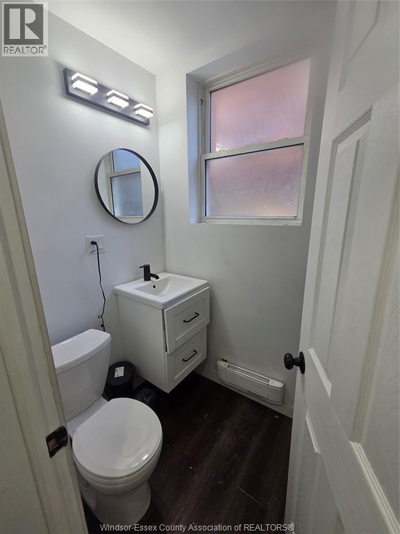 Photo - 1178 Giles Blvd E