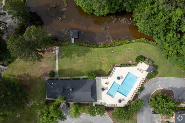 Windsor Shores Apartments