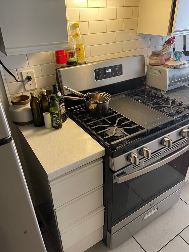 4417 Hazeltine Ave Unit 000