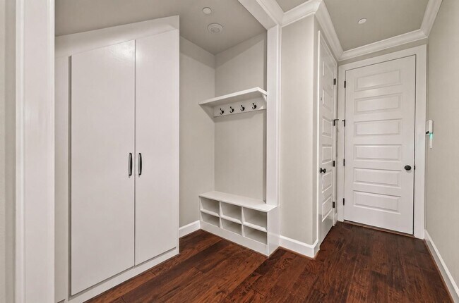 Photo - 855 Dunleigh Meadows Ln