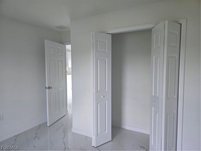 Building Photo - 2707 30th St SW