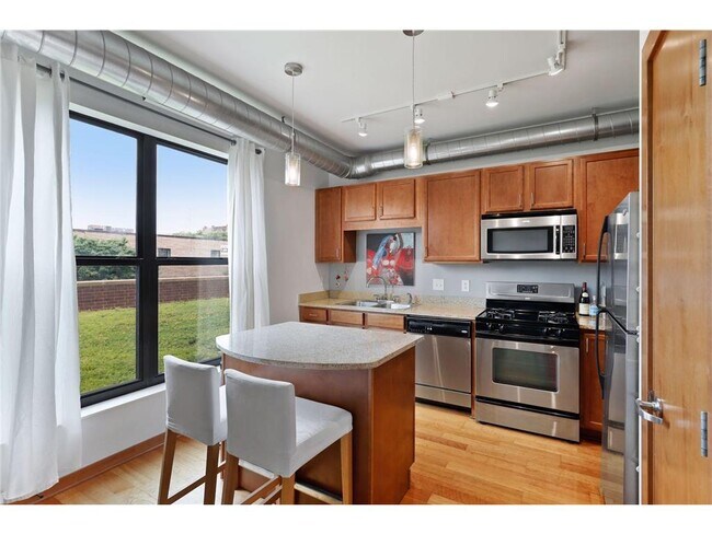 Photo - 15 E Franklin Ave Unit 211