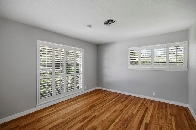 Photo - 3206 Albin Dr