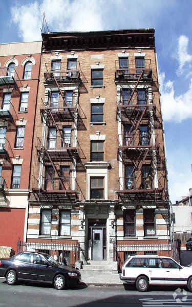 Photo - 973 Aldus St