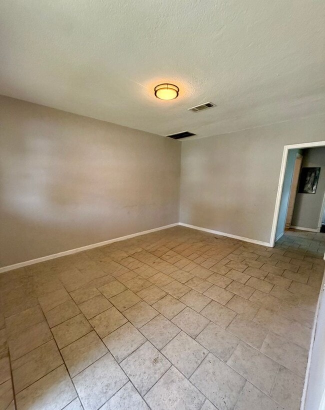 Photo - 3841/3847 Ogg Ave Unit 3847 Ogg Ave