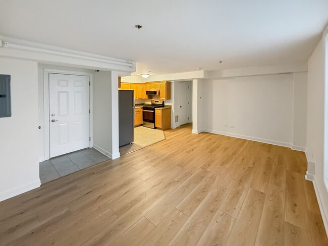 Photo - 206 W Main St