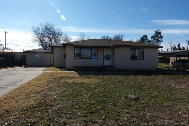 Photo - 703 Dixie Dr